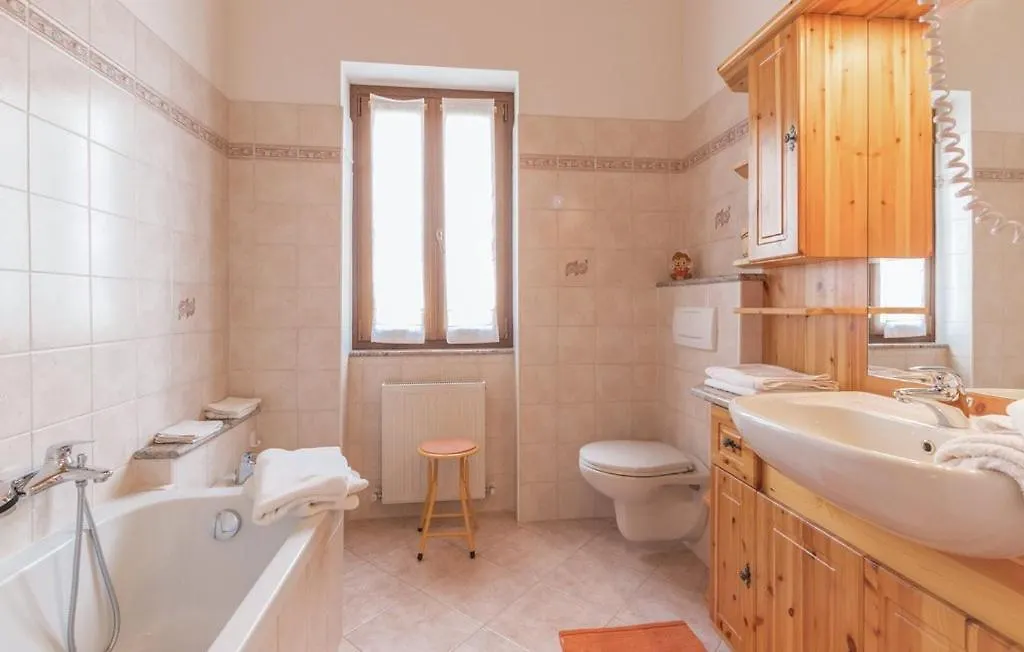 Bianzone Appartamenti In Villa Isabella דירה